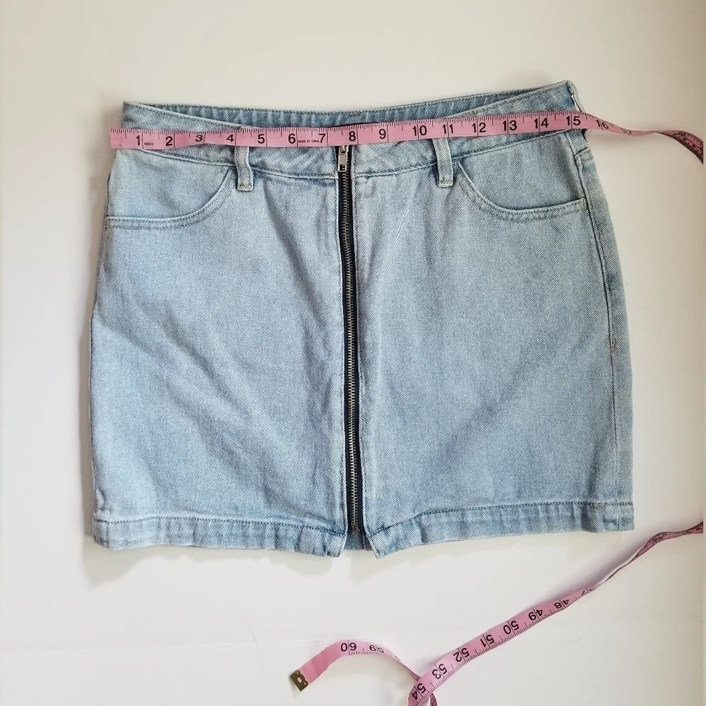 ☀️ Kendall & Kylie Light Wash Denim Skirt